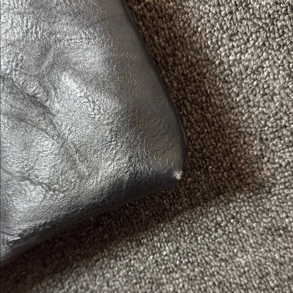 Thomas and Lee Black Leather Crossbody Bag With Guitar Strap - Picture 8 of 11